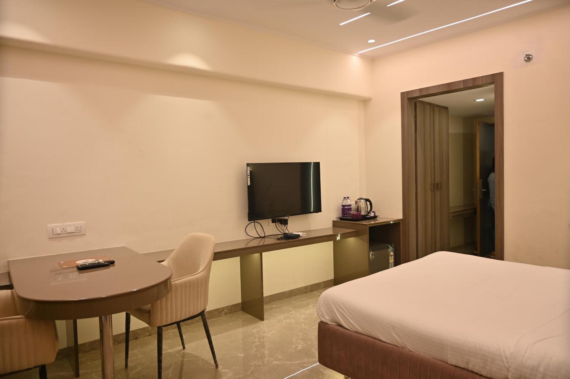 Kumar Resort By Turtle, Lonavala Exterior photo